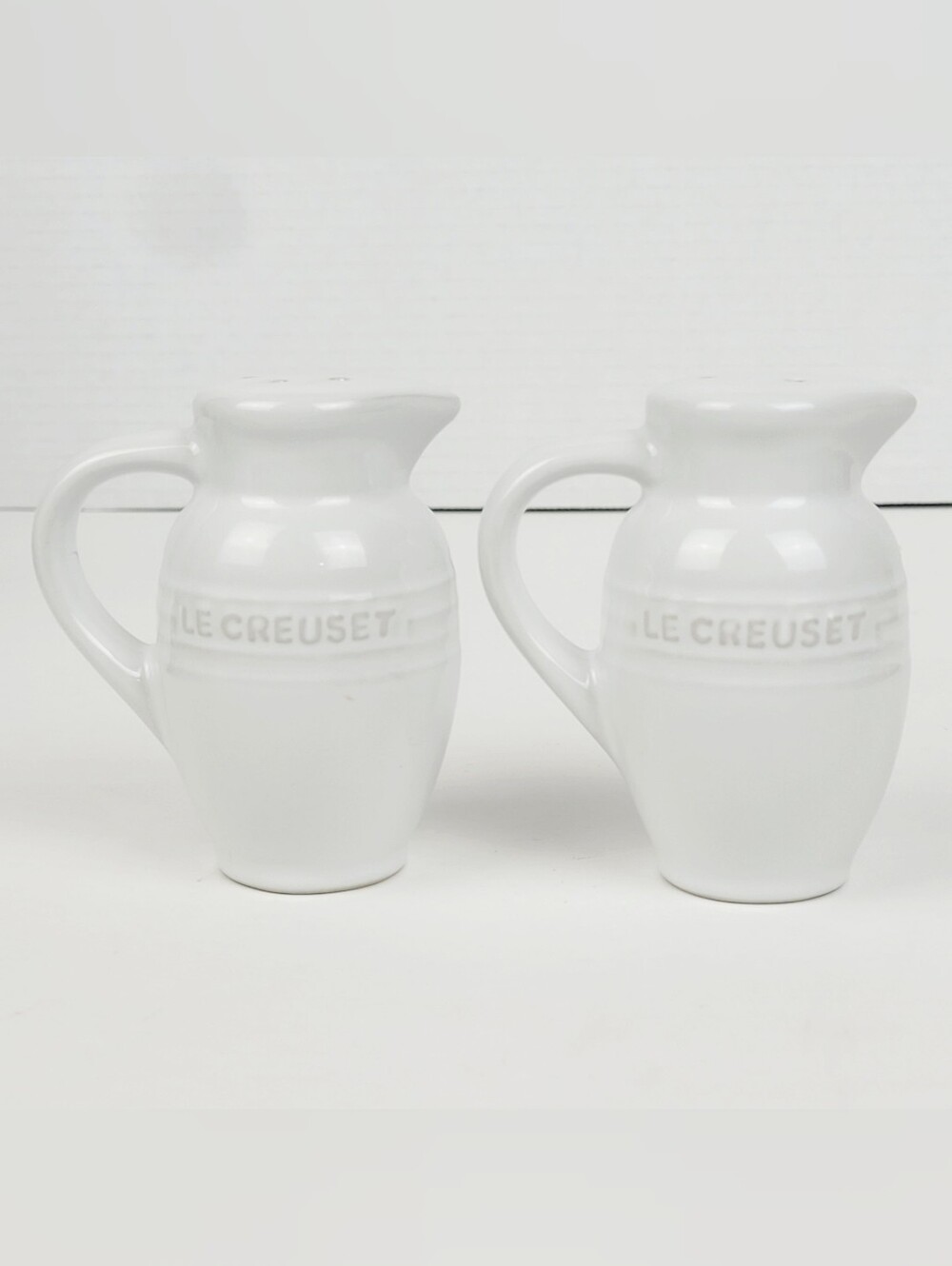 Vtg 90s~Le Creuset Stoneware Mini Pitcher Salt & Pepper Shakers~White~Unused - Picture 2 of 9